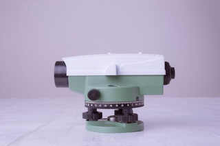 X8 自动安平水准仪