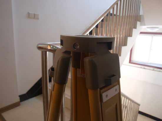 全站仪/经纬仪/自动水平高品质木制三脚架（JM-1）